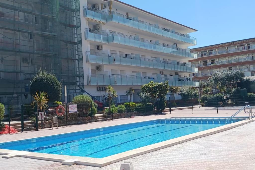 Alegre Apto Con Piscina, A 300M De La Playa. Бланес Екстер'єр фото